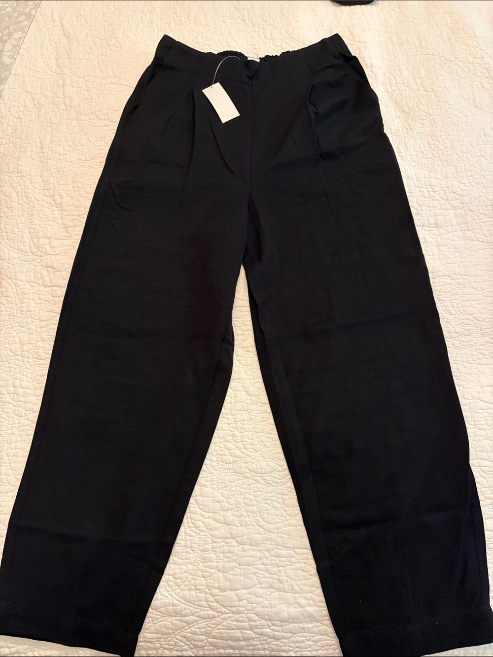 Wynne collection - Classic Black High-Waist elastic - wide leg taperrd bottom